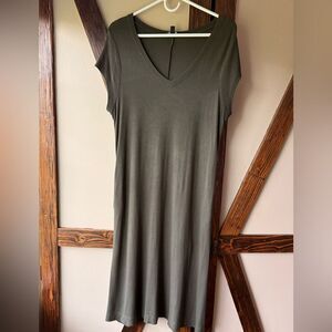 Simply Vera Vera Wang Green Sheath Midi Dress